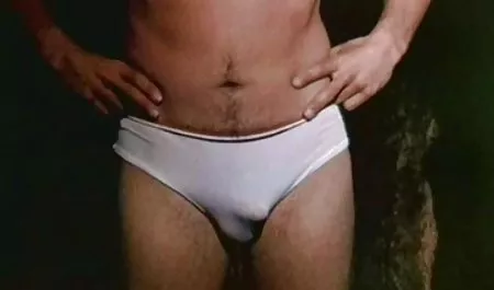 نوجوان Busty Grimpy را می عکسهای سکسی شهوانی جدید گیرد