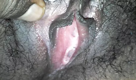 نوجوان سبزه بوست او را قدم عکس جدید سکسی متحرک می گذارد